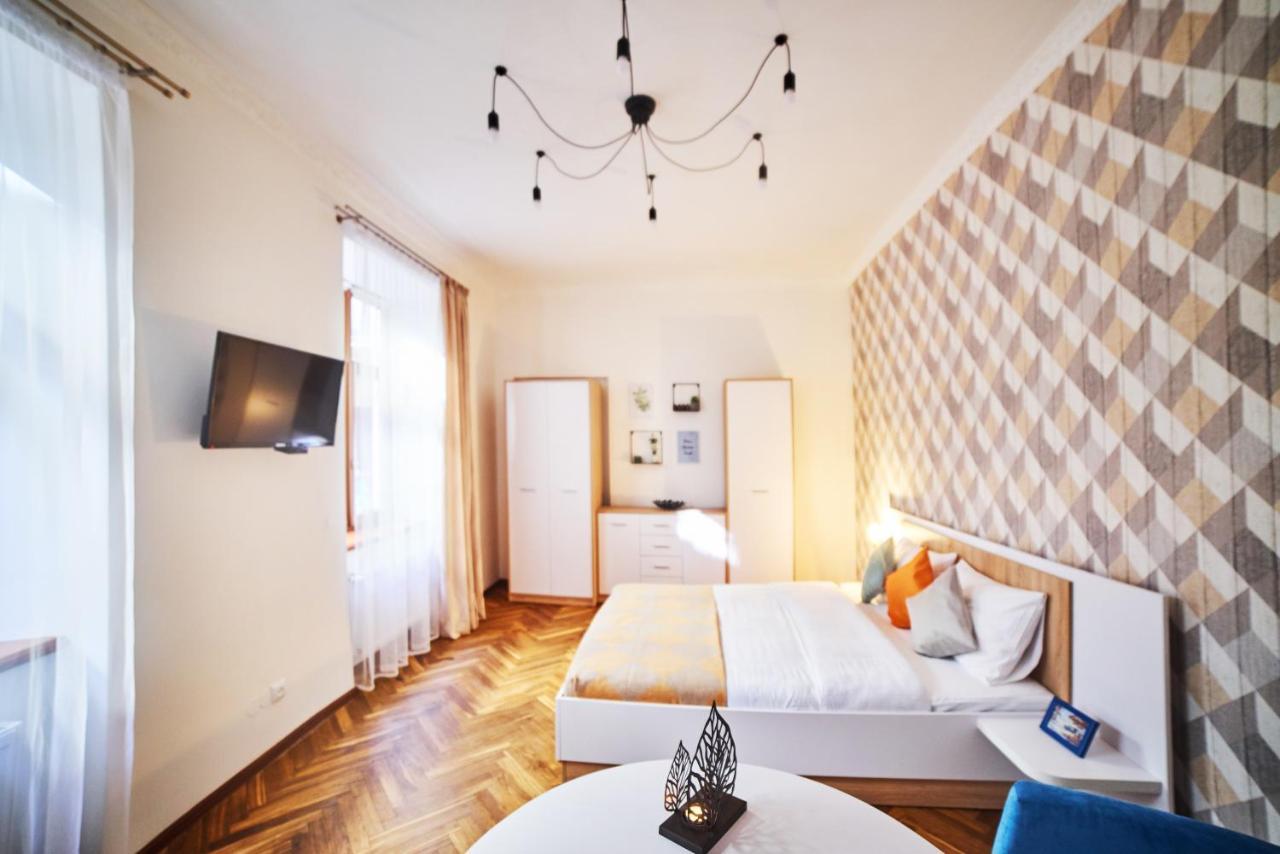 Style Apartments In Old Львов Экстерьер фото