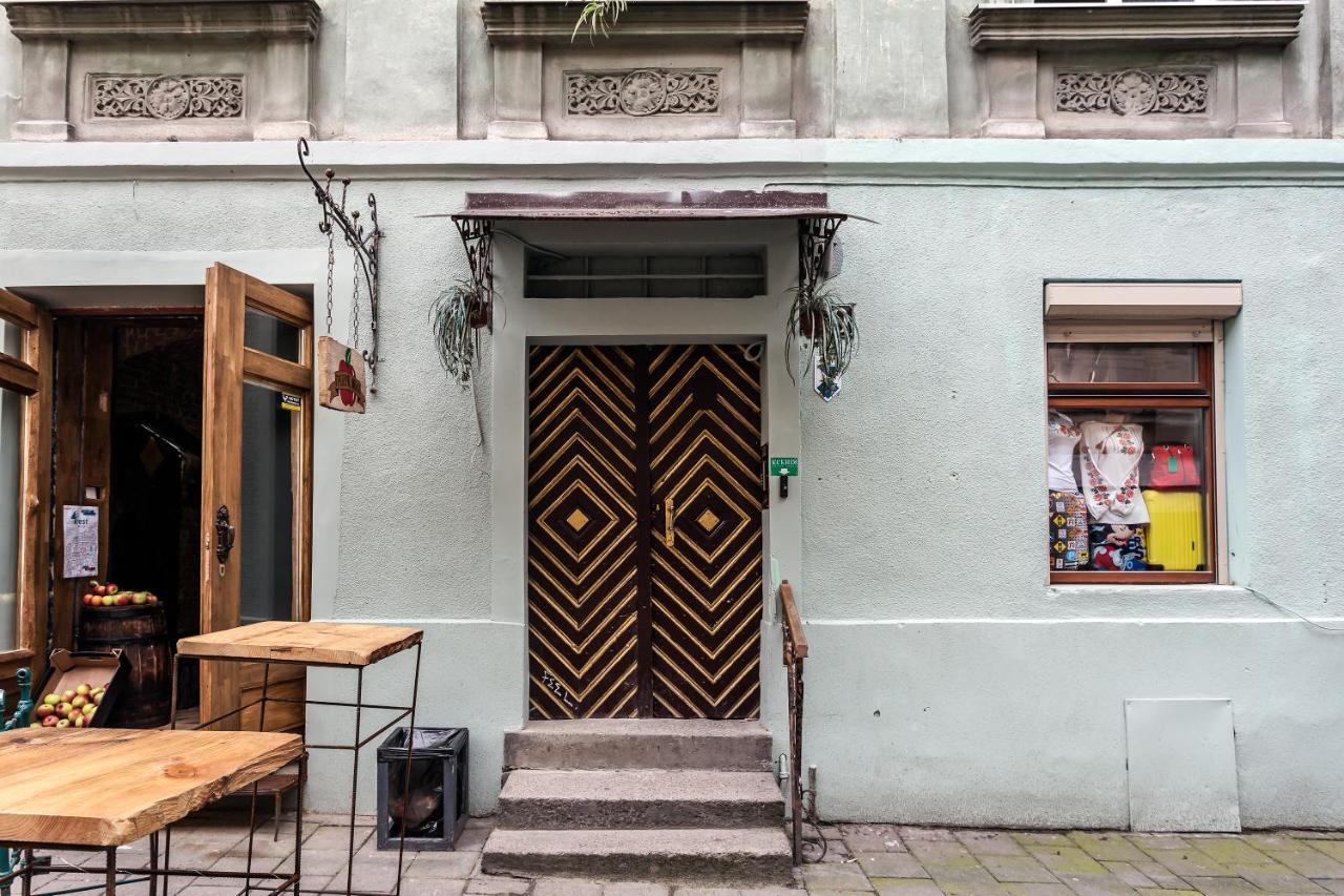 Style Apartments In Old Львов Экстерьер фото